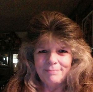 Meet your Posher, Carrie